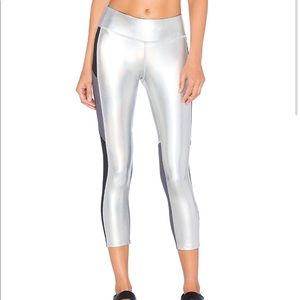 LUKKA LUX Halographic Capri Leggings